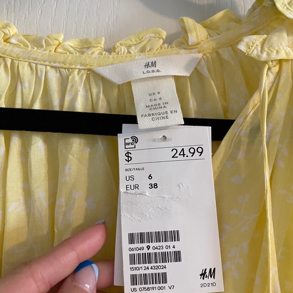 Yellow blouse - Picture 2 of 3